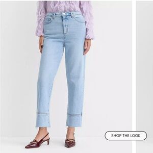 NWT Curvy High-Rise Straight Leg Light Blue Jeans